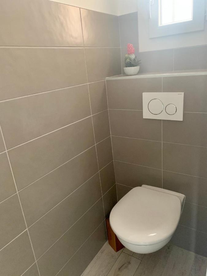 Appartement De Standing Avec Terrasse แซ็งต์-มารี-เดอ-ลา-แมร์ ภายนอก รูปภาพ