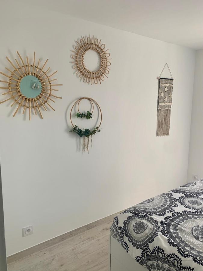 Appartement De Standing Avec Terrasse แซ็งต์-มารี-เดอ-ลา-แมร์ ภายนอก รูปภาพ